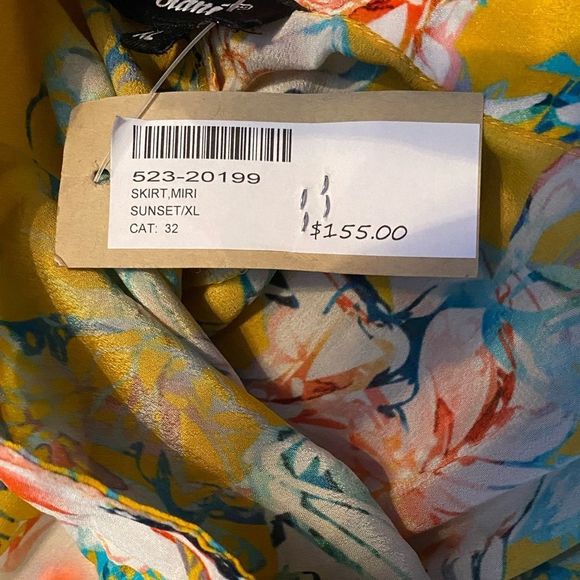 Gorgeous floral Tolani skirt - Picture 5 of 5